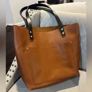 Portland Leather Med Tote
